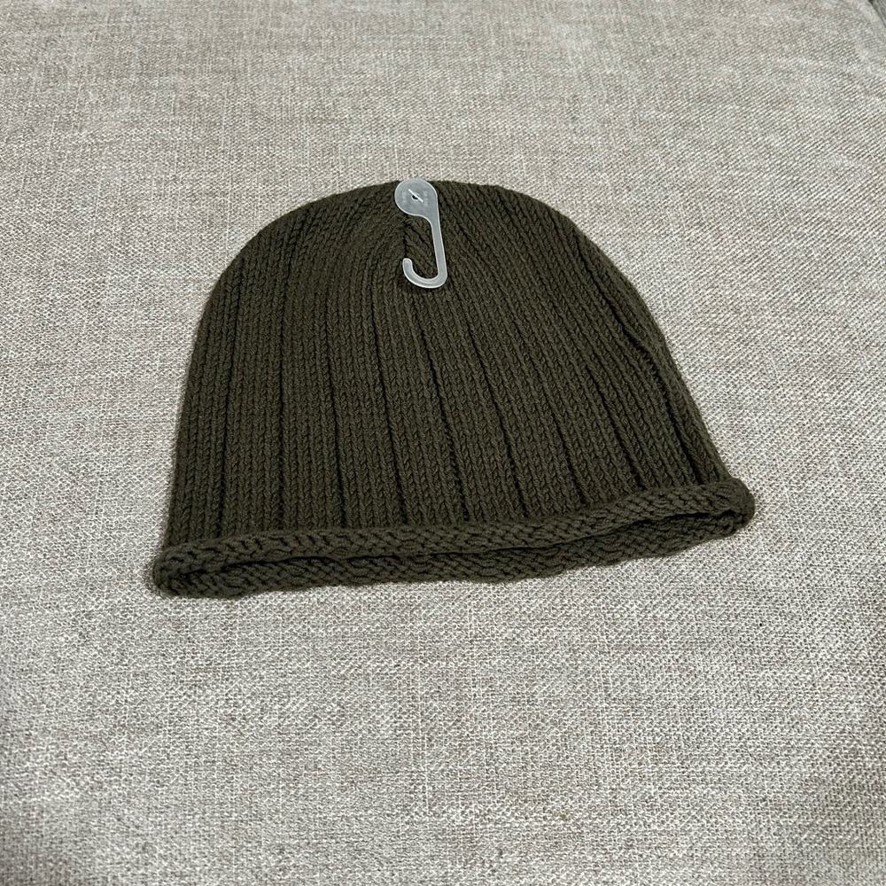 SALE‼️Men’s beanie olive color